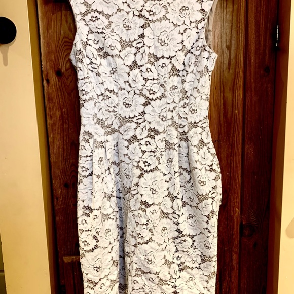 Off white Vince Camuto floral lace dress. - Picture 4 of 5